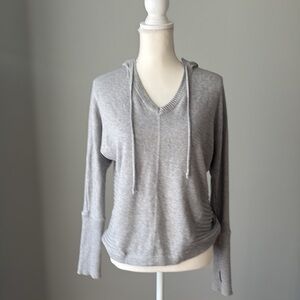 Dakini | Gray Knit Ribbed Hooded Pullover Shirt